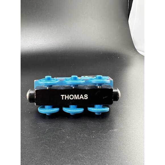 Thomas & Friends Wooden Railway Thomas Vintage 2003 Train Engine Blue Loose - Picture 8 of 9